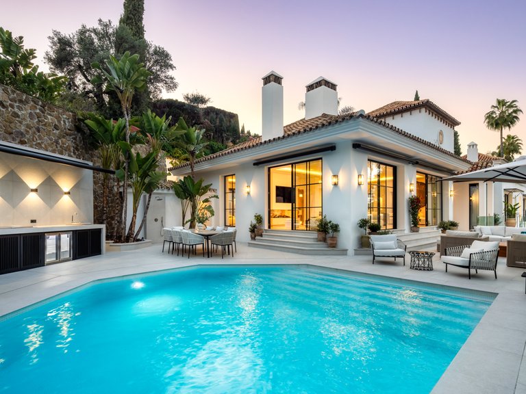 Villa for Sale in Benahavis Malaga 2