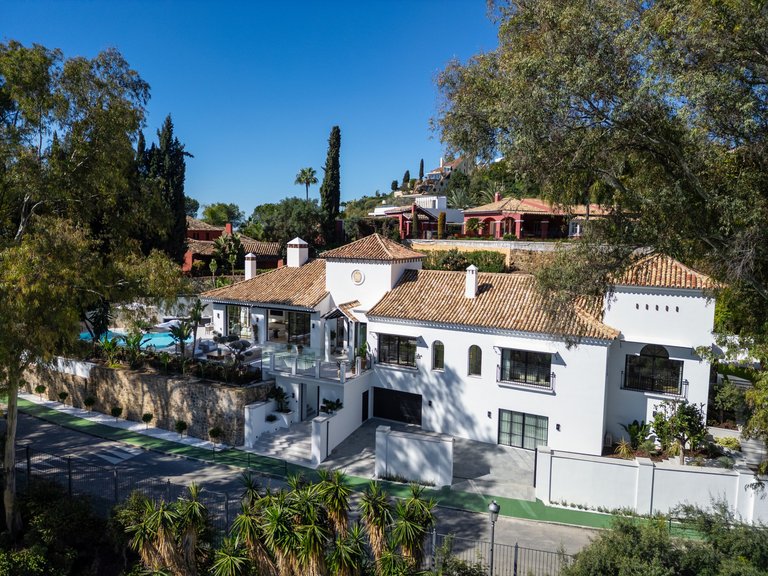 Villa for Sale in Benahavis Malaga 31