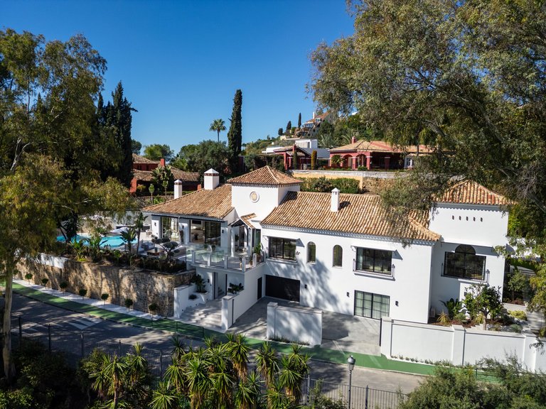 Villa for Sale in Benahavis Malaga 28