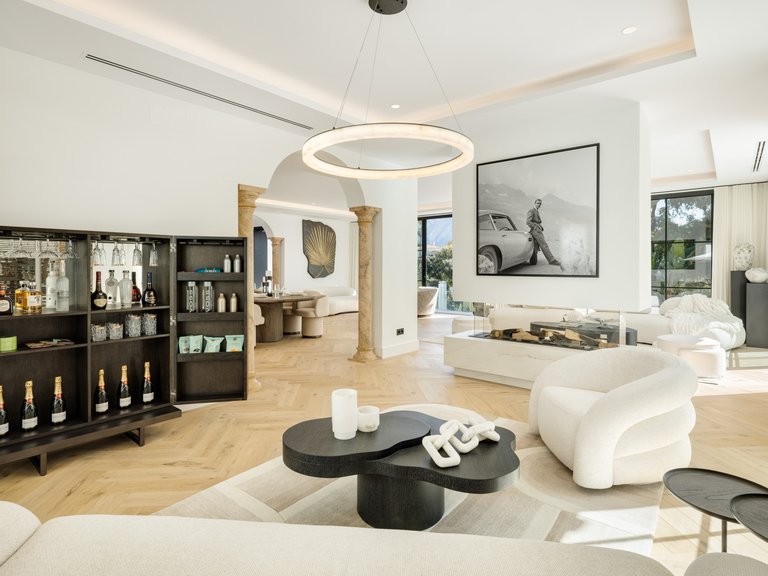 Villa for Sale in Benahavis Malaga 24