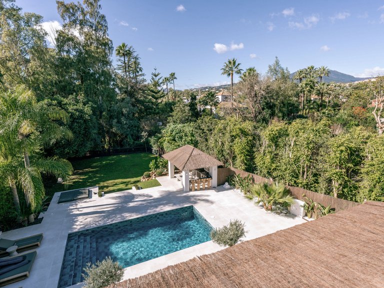 Villa for Sale in Nueva Andalucia Malaga 43