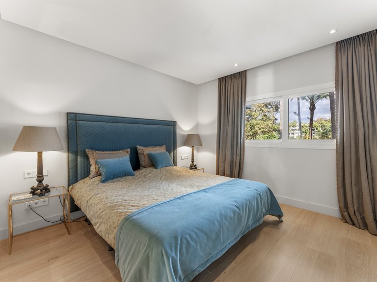 Apartment for Sale in Marbella Golden Mile Malaga 16