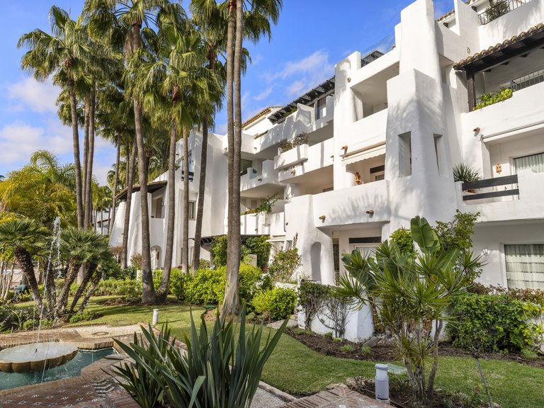 Apartment for Sale in Marbella Golden Mile Malaga 25