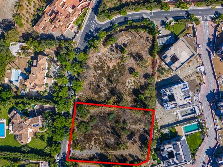Plot for Sale in Nueva Andalucia Malaga 10