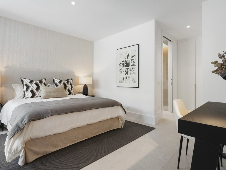 Villa for Sale in Benahavis Malaga 36