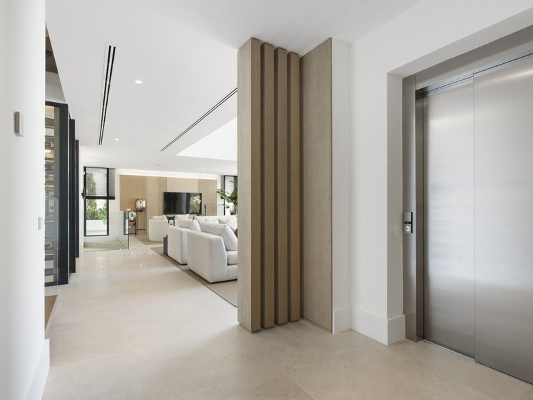 Villa for Sale in Benahavis Malaga 37