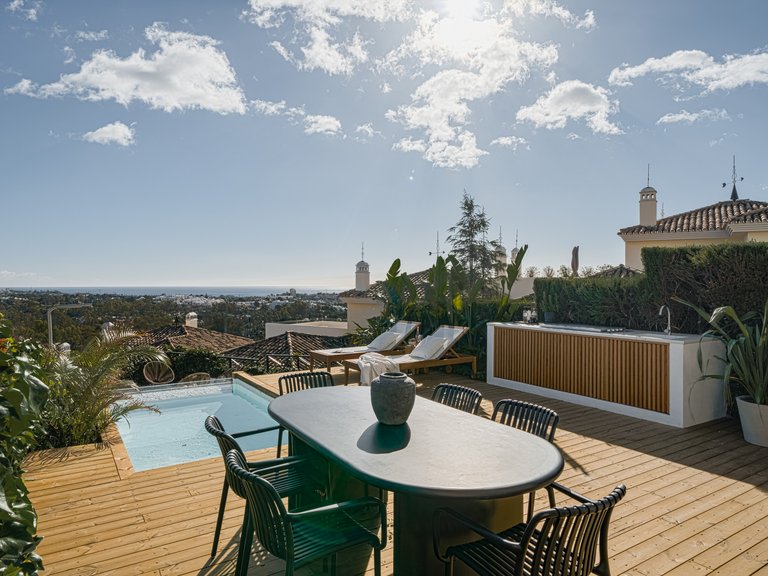 Apartment for Sale in Nueva Andalucia Malaga 1