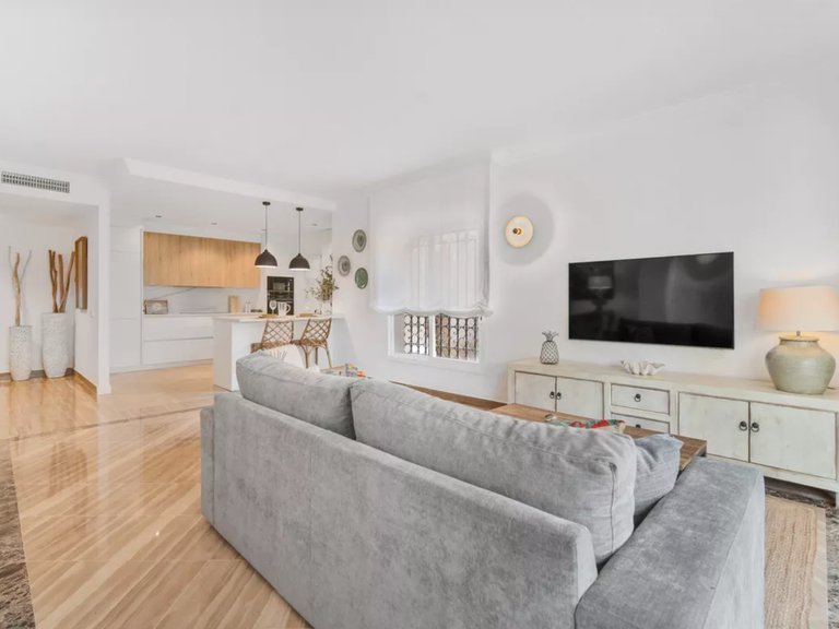 Apartment for Sale in Marbella Este Malaga 8