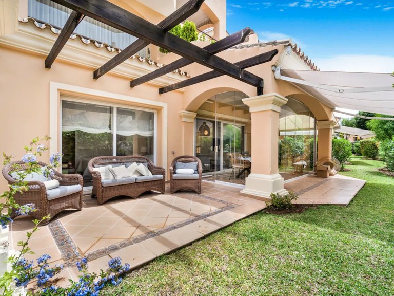 Apartment for Sale in Marbella Este Malaga 1