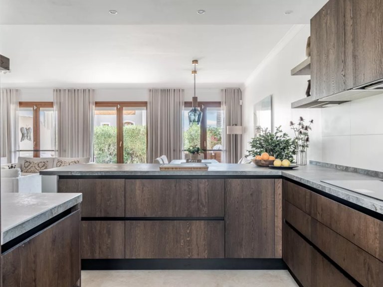 Town House for Sale in Estepona Malaga 11