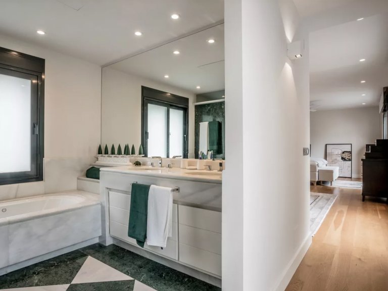 Villa for Sale in Nueva Andalucia Malaga 21