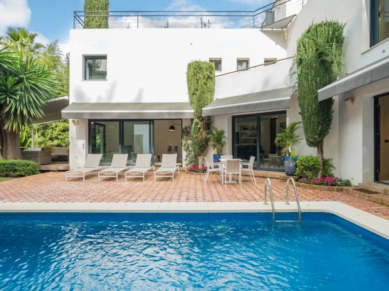 Villa for Sale in Nueva Andalucia Malaga 9