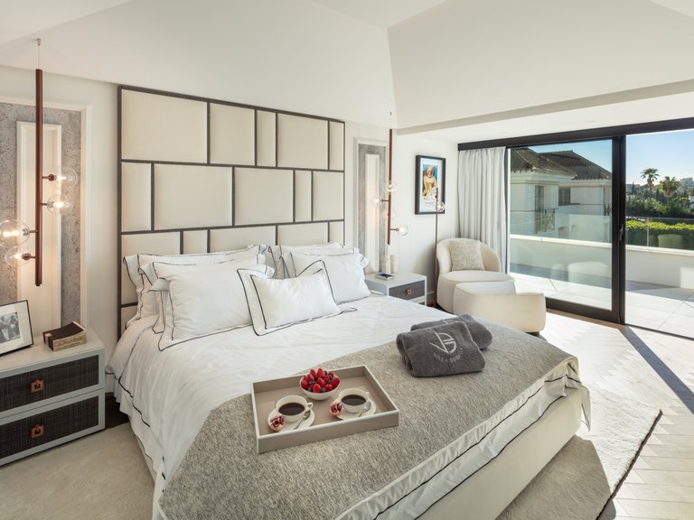 Villa for Sale in Nueva Andalucia Malaga 3