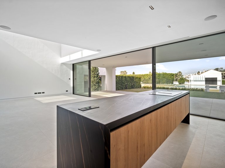 Villa for Sale in Marbella Golden Mile Malaga 11