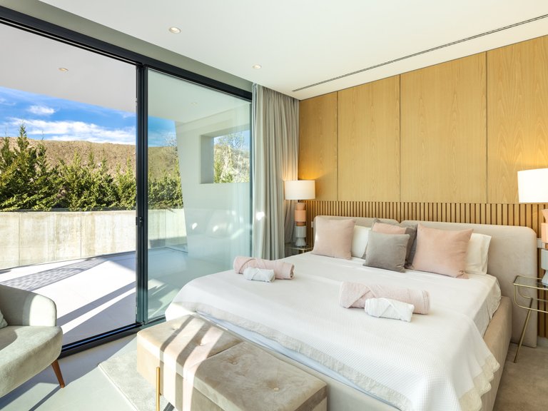 Villa for Sale in Nueva Andalucia Malaga 8