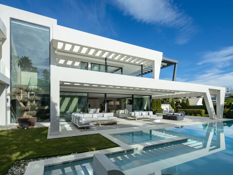 Villa for Sale in Nueva Andalucia Malaga 3