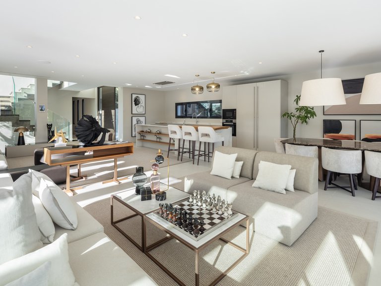 Villa for Sale in Nueva Andalucia Malaga 5