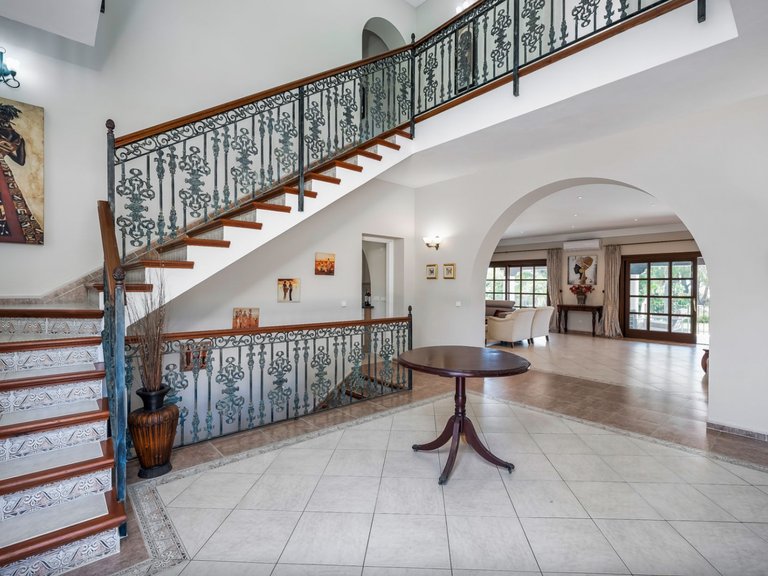 Villa for Sale in Estepona Malaga 2