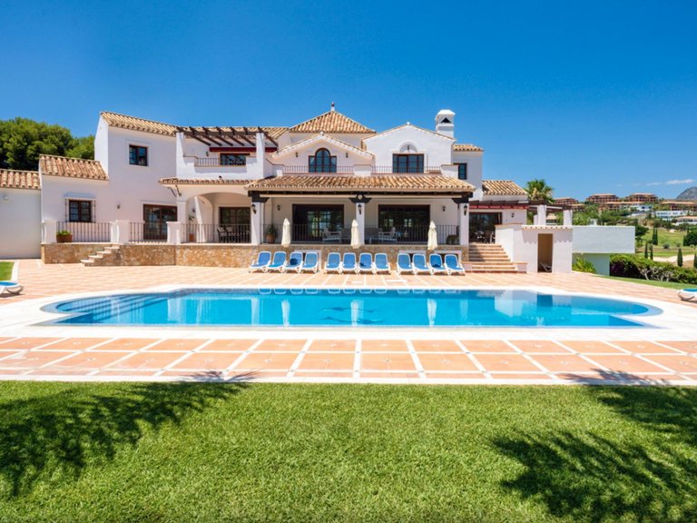 Villa for Sale in Estepona Malaga 19