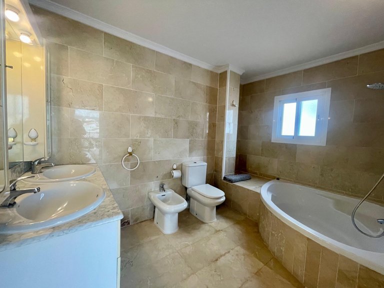 Town House for Sale in Marbella - Puerto Banus Malaga 28