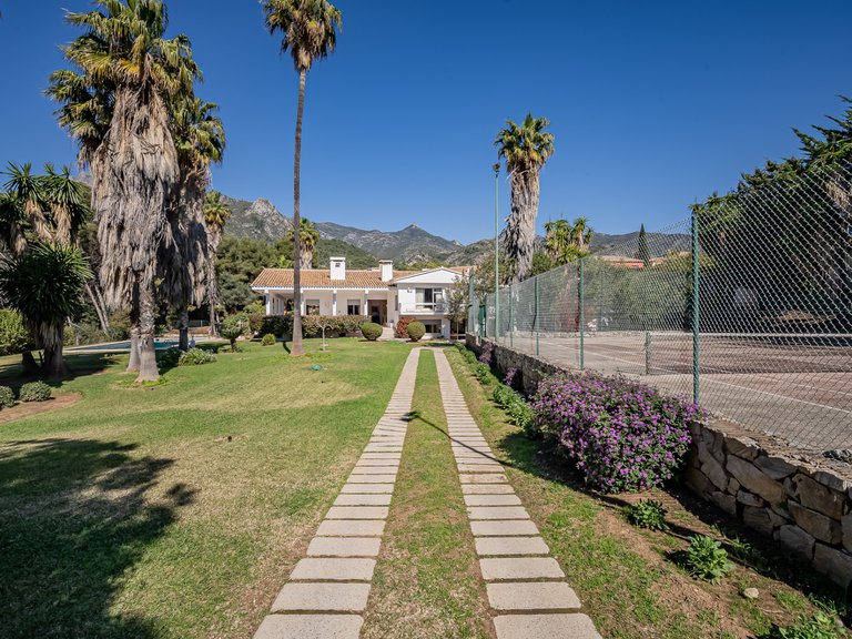 Villa for Sale in Marbella Malaga 6