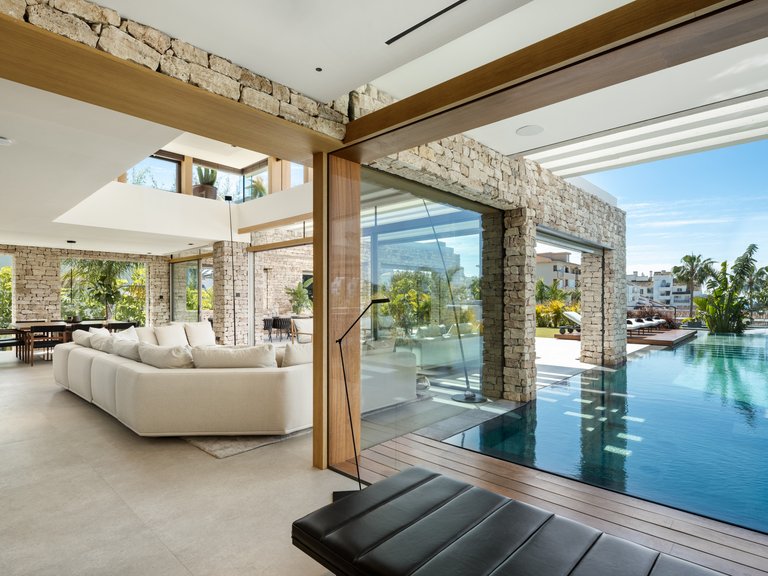 Villa for Sale in Nueva Andalucia Malaga 2