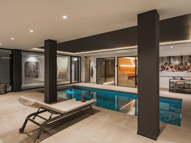 Villa for Sale in Benahavis Malaga 40