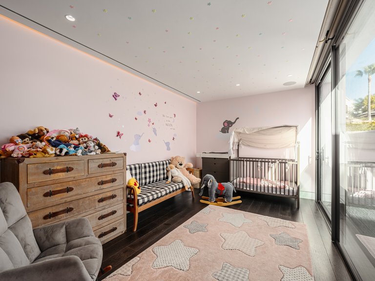 Villa for Sale in Benahavis Malaga 37