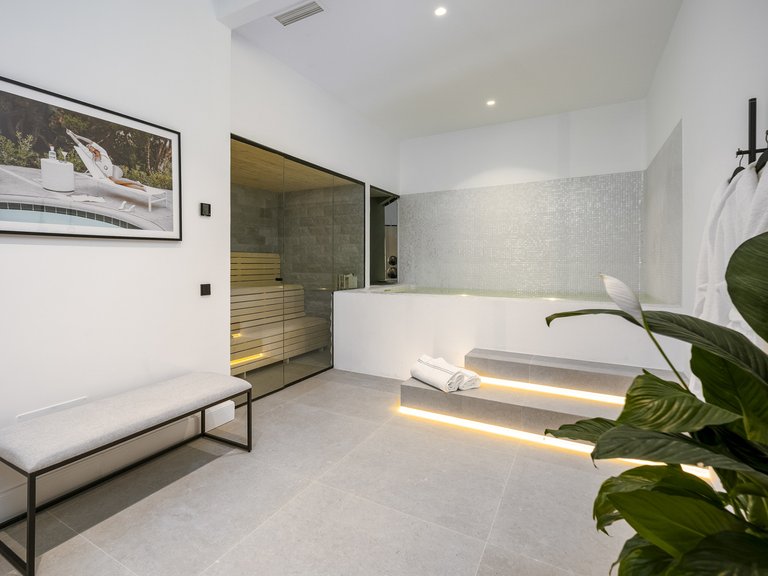 Villa for Sale in Benahavis Malaga 56