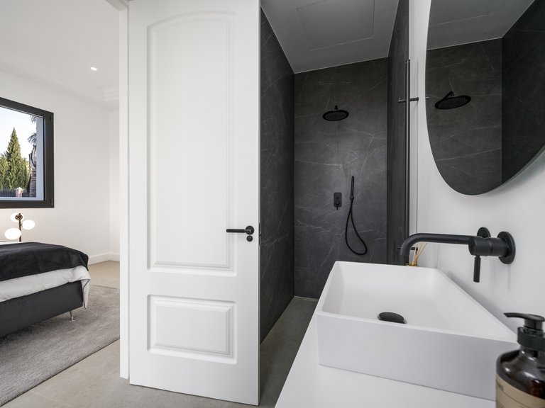 Villa for Sale in Benahavis Malaga 41