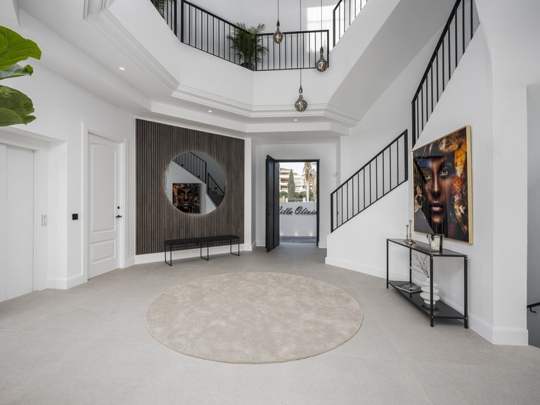 Villa for Sale in Benahavis Malaga 24