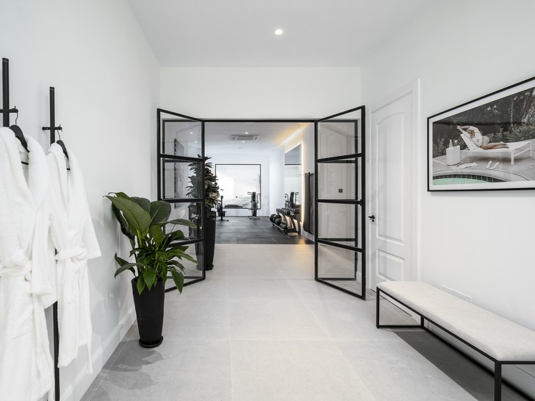 Villa for Sale in Benahavis Malaga 55