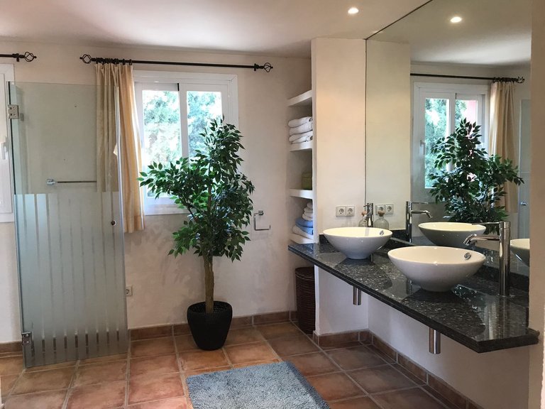Villa for Rent in Estepona Malaga 12