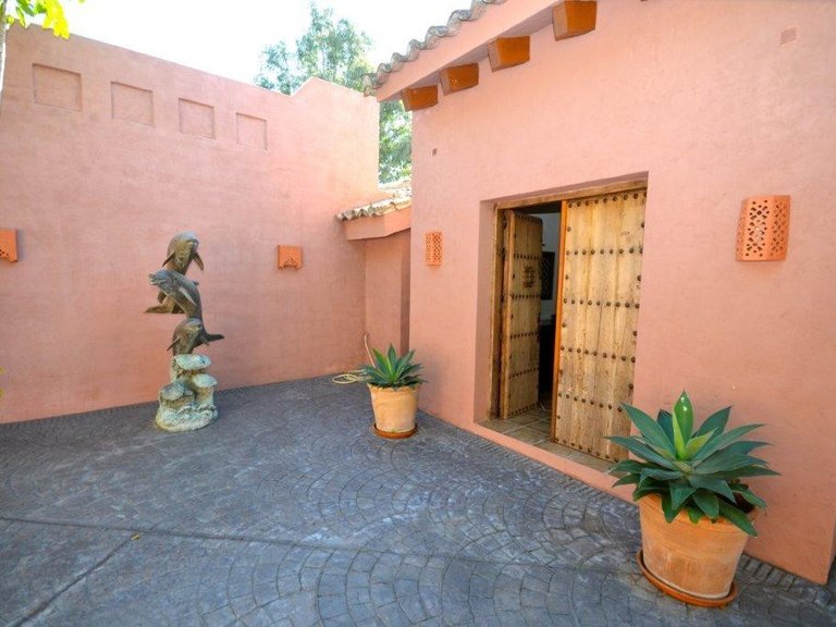 Villa for Rent in Estepona Malaga 13