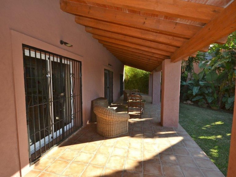 Villa for Rent in Estepona Malaga 18