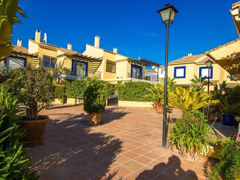 Town House for Sale in Nueva Andalucia Malaga 2