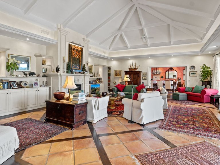 Villa for Sale in Benahavis Malaga 5