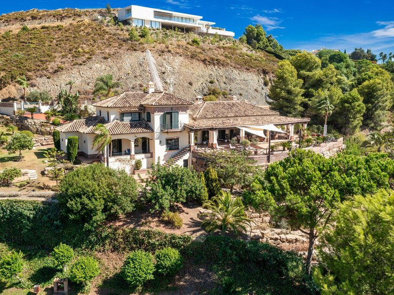 Villa for Sale in Benahavis Malaga 21
