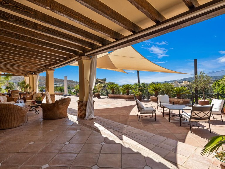 Villa for Sale in Benahavis Malaga 6