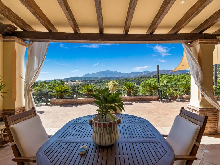 Villa for Sale in Benahavis Malaga 10