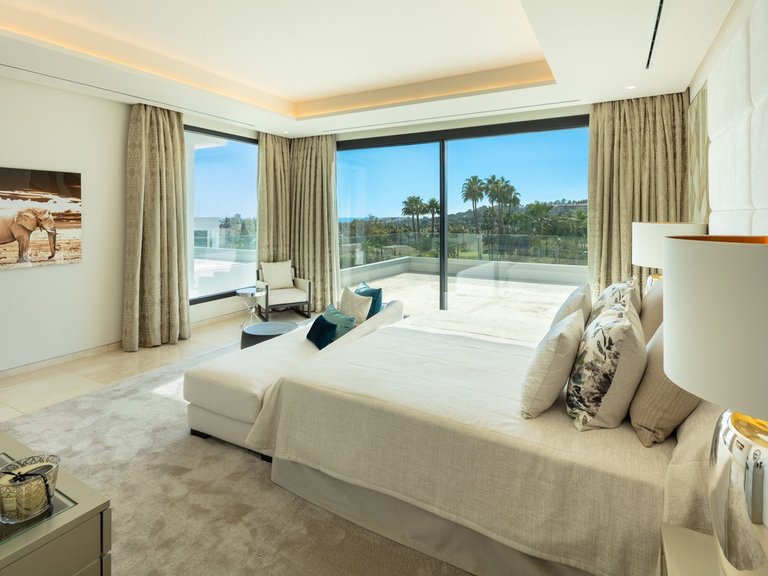 Villa for Sale in Nueva Andalucia Malaga 17