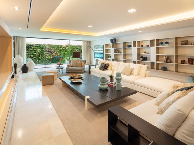 Villa for Sale in Nueva Andalucia Malaga 23