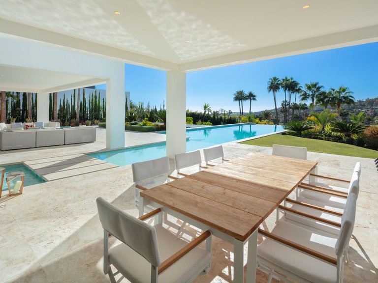 Villa for Sale in Nueva Andalucia Malaga 2