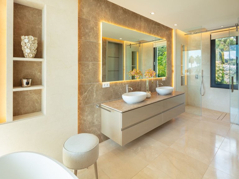 Villa for Sale in Nueva Andalucia Malaga 19