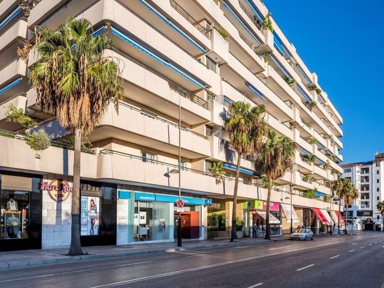 Apartment for Sale in Marbella - Puerto Banus Malaga 1