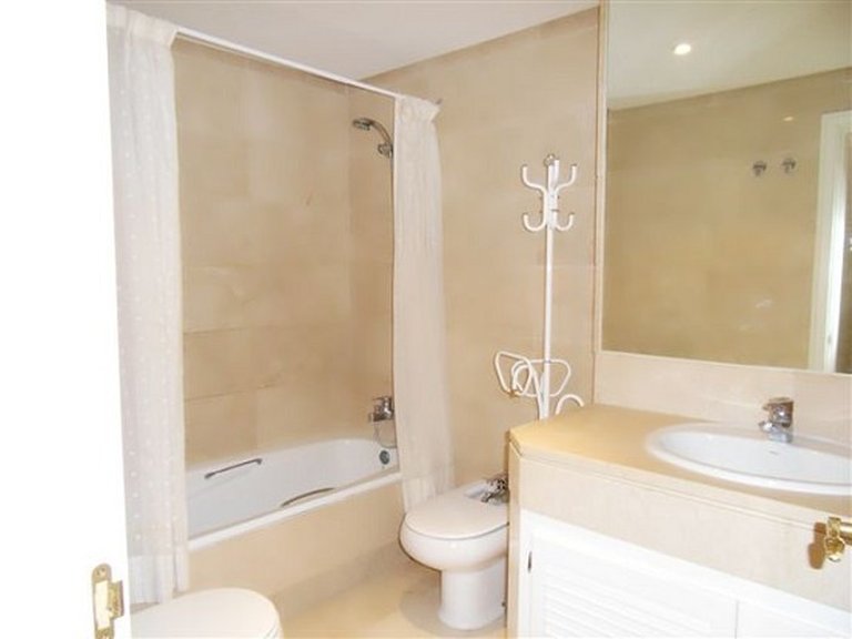 Apartment for Sale in Marbella - Puerto Banus Malaga 8