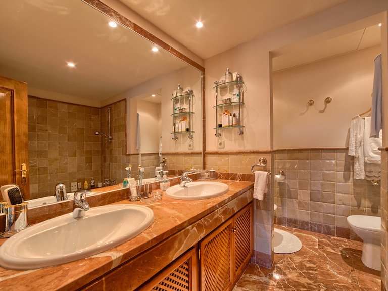 Apartment for Sale in Benahavis Malaga 12