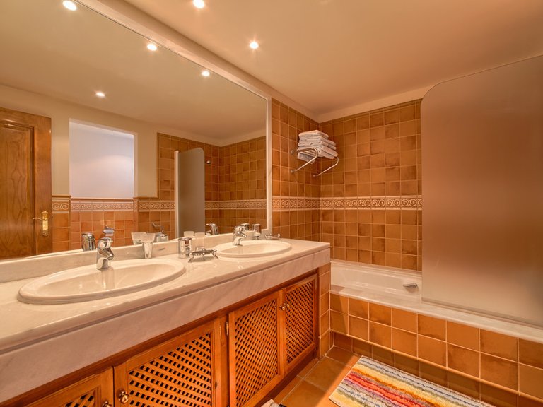 Apartment for Sale in Benahavis Malaga 9