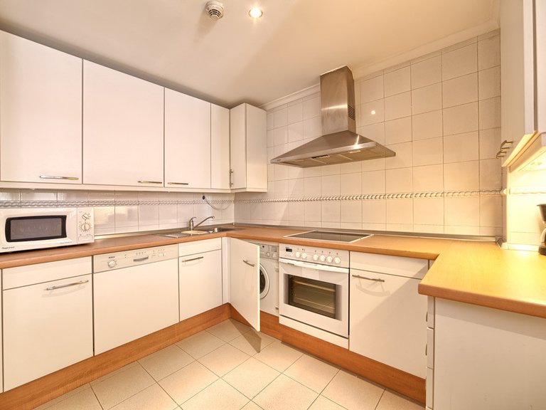 Apartment for Sale in Estepona Malaga 4