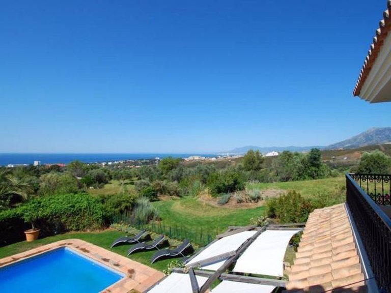 Villa for Sale in Marbella Este Malaga 17